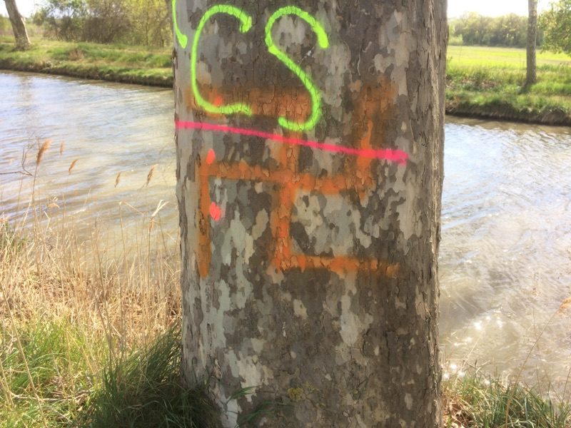 croix gammée canal