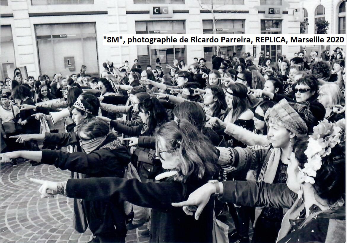 Photo_Manif_Femme_Réplica_Légende