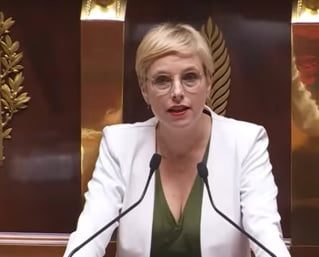 « Vous avez fait les poubelles de la Vème République », par Clémentine Autain